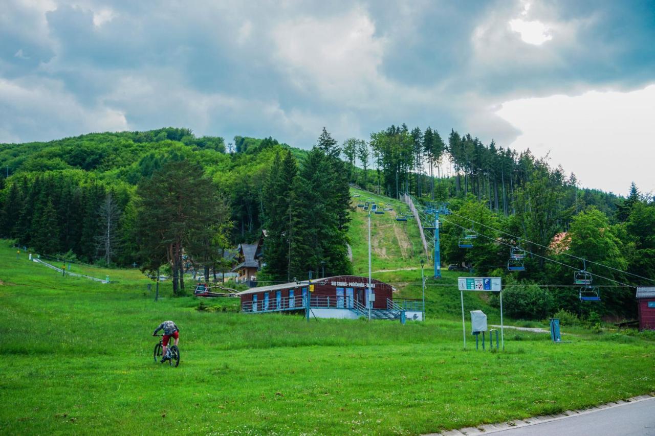 Penzion Deer Valča 外观 照片