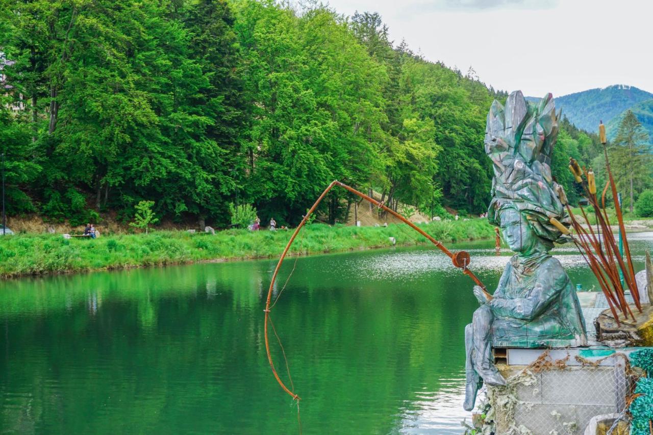 Penzion Deer Valča 外观 照片